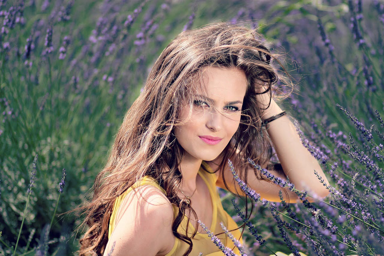 girl 1472185 1280