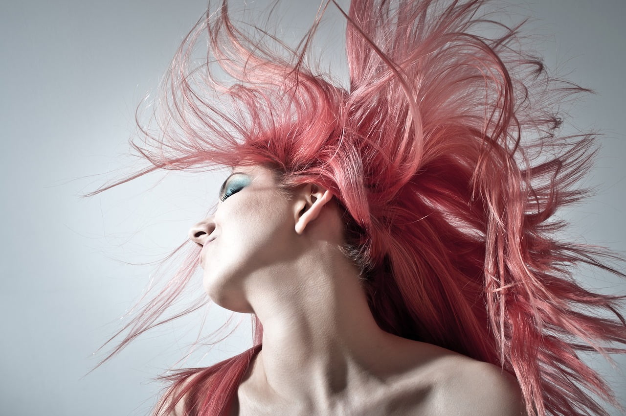 Какви прически ще бъдат най-модерните през пролетта на 2024 г - 10 pink hair 1450045 1280