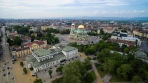 Извънредна ситуация в сърцето на София, летят камъни 10 1689703146 al