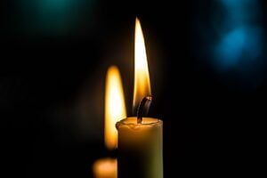 С огромна болка съобщаваме, че почина голяма звезда 36 burning candles 6768469 1280