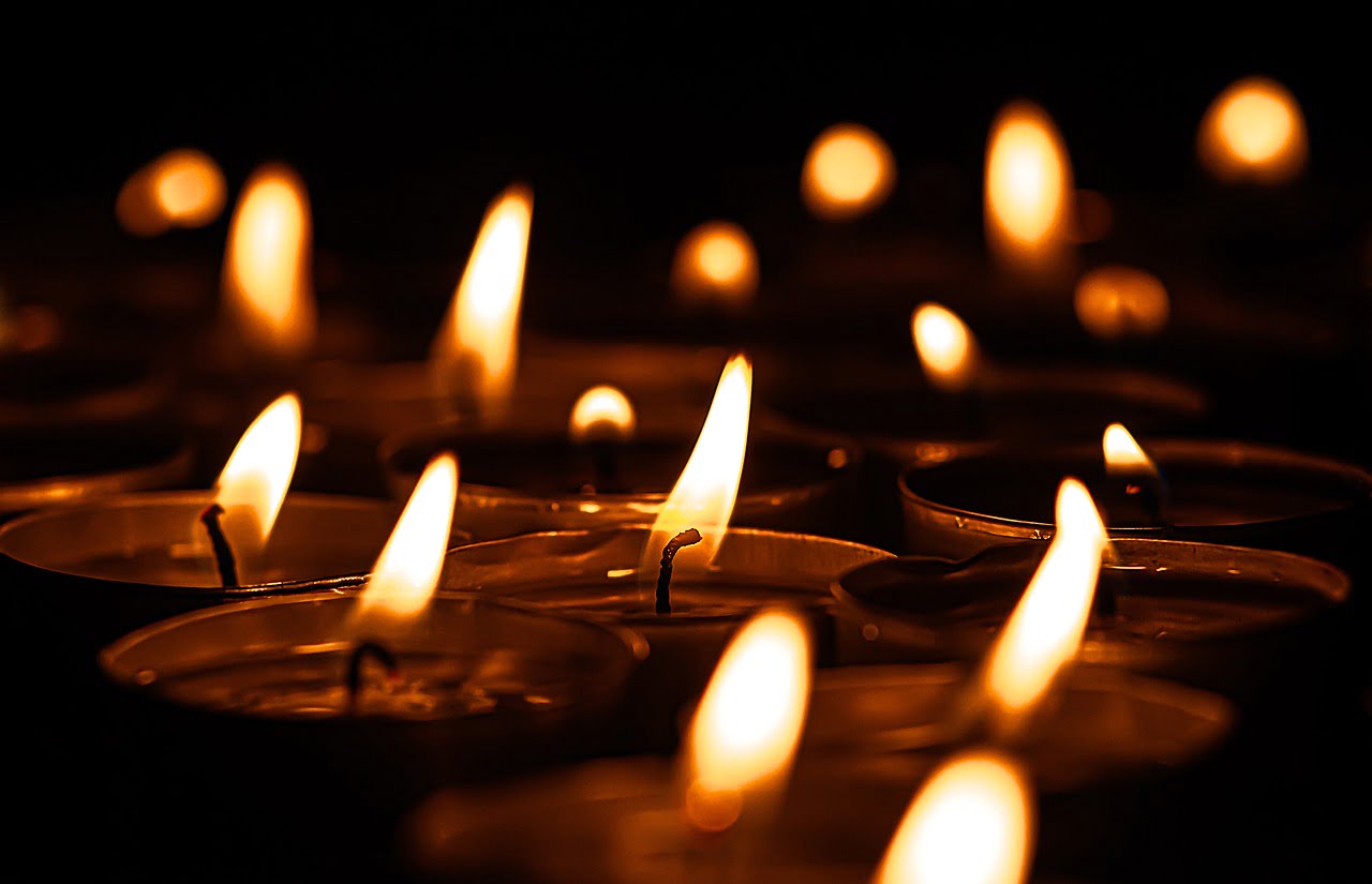 ПОКЛОН! Отиде си легендарна българка, останала завинаги в историята 3 candles 6888332 1280