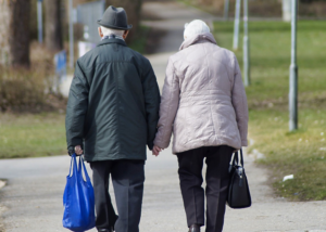 Пенсионерите посърнаха: Обрат с повишението на парите им от 1 юли 38 old people 5074911 1920.l