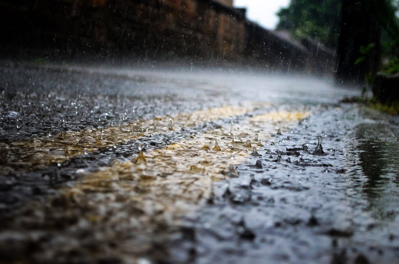 Мощна гръмотевична буря ще удави тези 2 области в България днес 3 rain 84648 1280