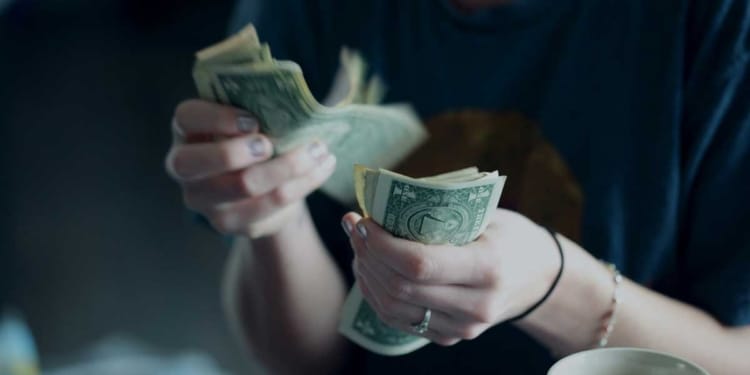 Щедри пачки с ПАРИ и луд КЪСМЕТ през април очакват тези 4 зодии 3 parici 3 750x375 1