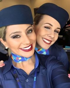Жена изоставя новородено на седалка в бизнес класа, решава да го потърси 13 години по-късно. 48 524386124 122142683696624696 875